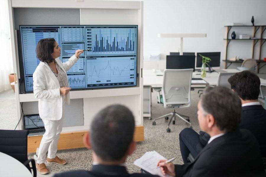 Cách tạo biểu đồ động trong PowerPoint (tự cập nhật số liệu và hiệu ứng chuyển động)